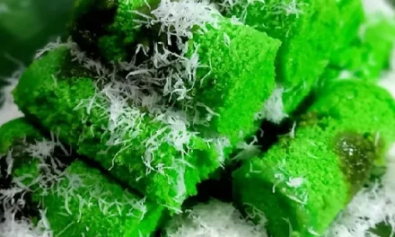 Kue Putu Bambu: Jajanan Tradisional Indonesia Yang Manis Gurih