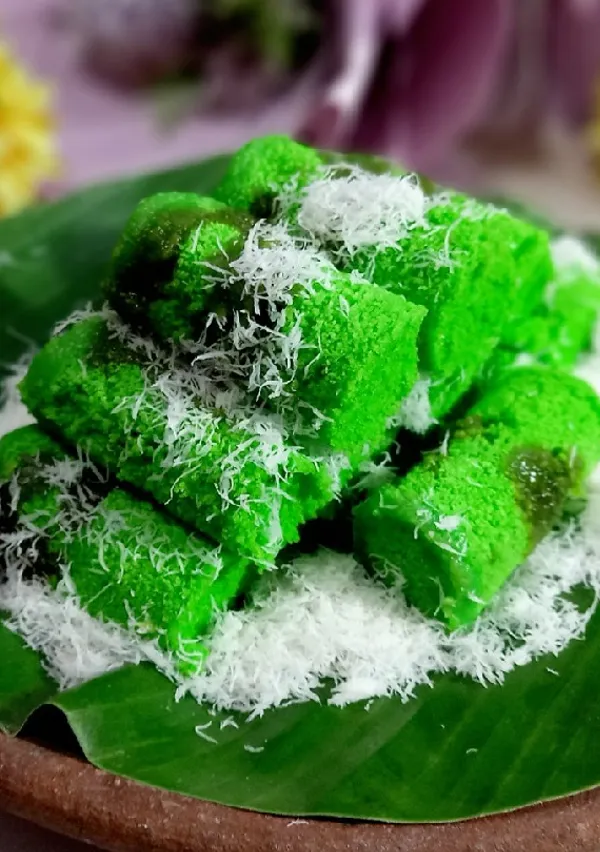 Kue Putu Bambu