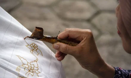 Batik Indonesia Warisan Budaya Yang Menginspirasi Dunia