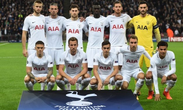 Tim Tottenham Hotspur Miliki Jersey Putih Yang Sangat Menarik