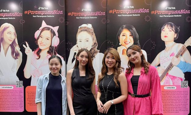 Perempuan Mandiri Menaklukkan Dunia Dengan Keberanian
