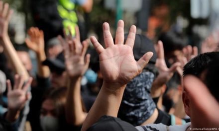 Bijak Dalam Demokrasi Sangat Penting Untuk Generasi Muda