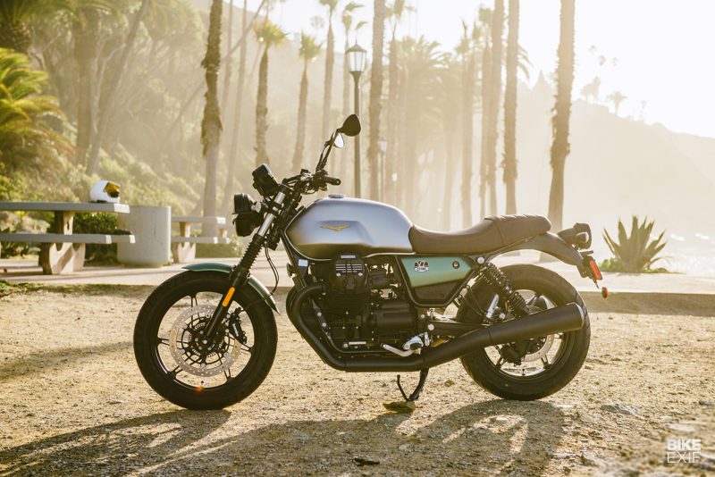 Moto Guzzi V7 Stone, Bergaya Retro Dengan Performa Tinggi